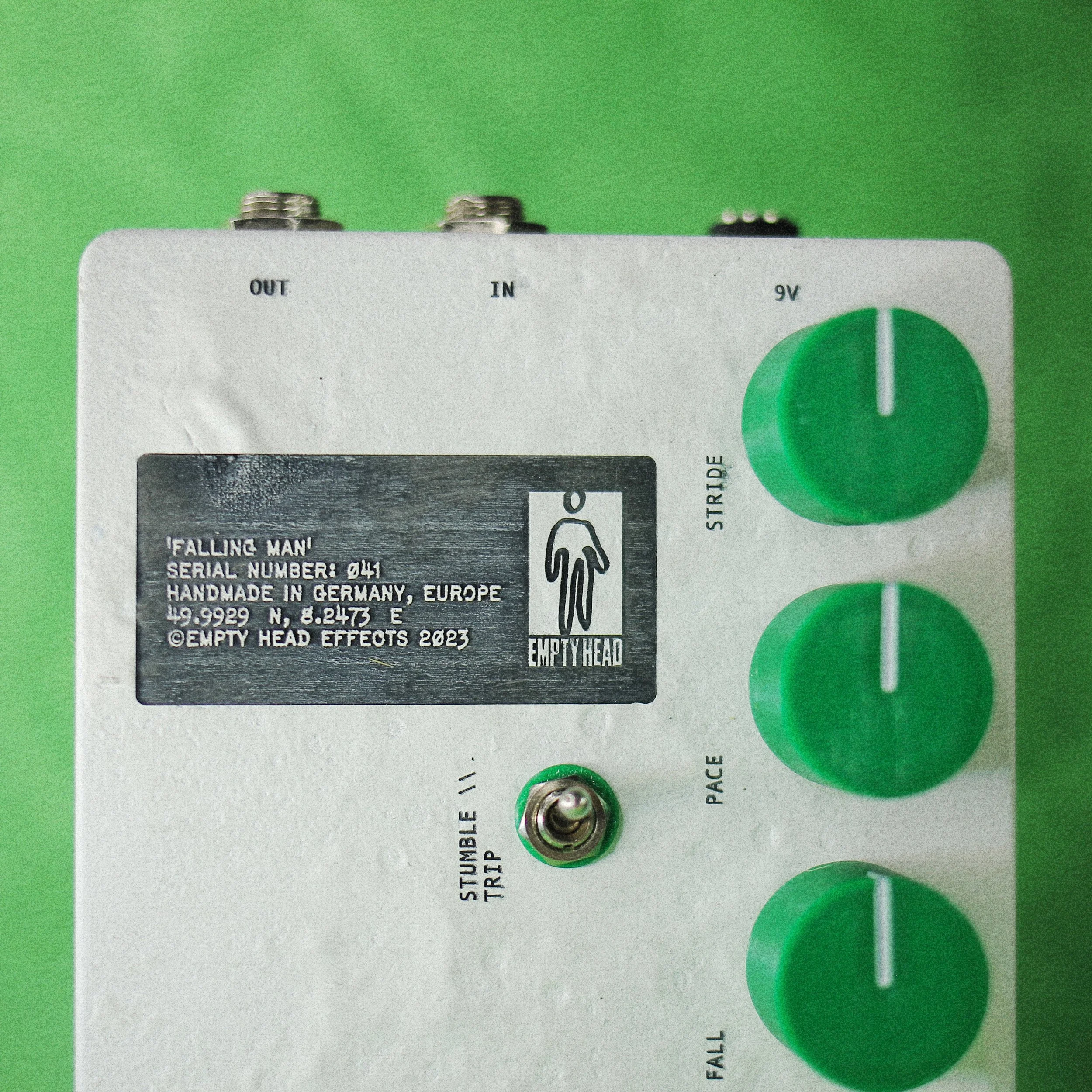 The External / Internal — Empty Head Effects